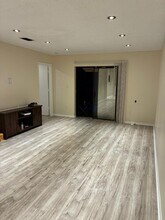 6001 Shaker Wood Cir in Tamarac, FL - Building Photo - Building Photo