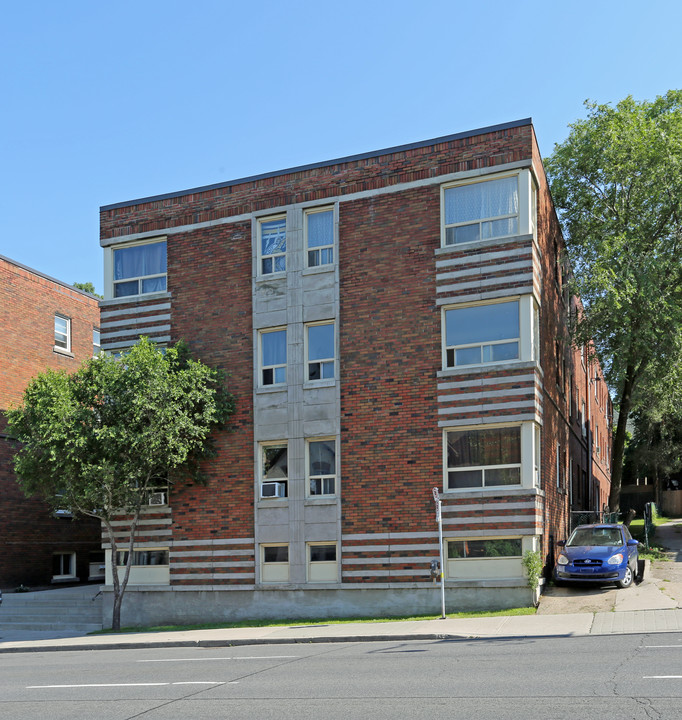 260 Main St W in Hamilton, ON - Building Photo