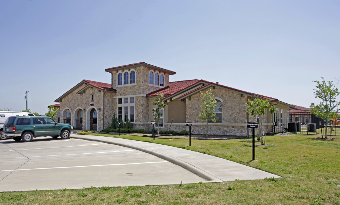 Cimarron Springs Apartments in Cleburne, TX - Building Photo