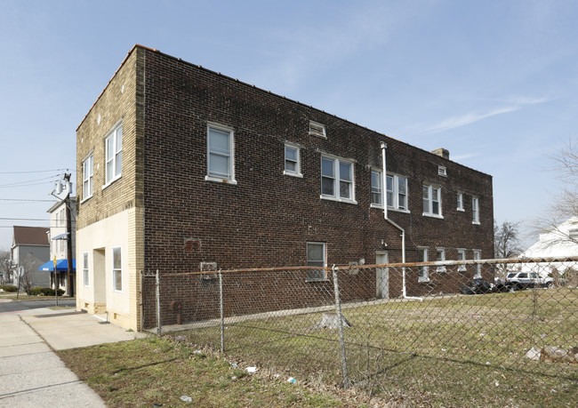 1501 S Wood Ave in Linden, NJ - Building Photo - Building Photo