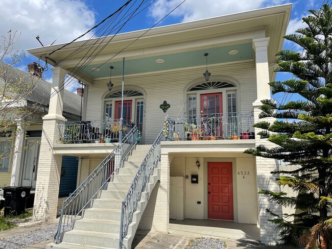 property at 4535-4535 Lasalle St