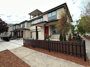 314 E 12th Ave in Eugene, OR - Foto de edificio - Building Photo