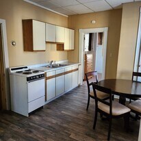 902 Oak St in Indiana, PA - Building Photo