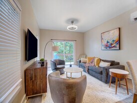 24 Britton St in Jersey City, NJ - Building Photo