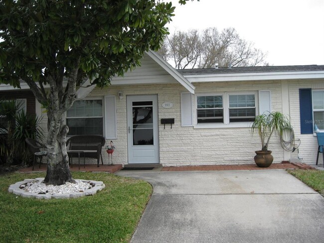 9911 Dahlia St in Pinellas Park, FL - Building Photo - Building Photo