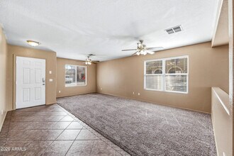 9515 W Monte Vista Rd in Phoenix, AZ - Building Photo - Building Photo