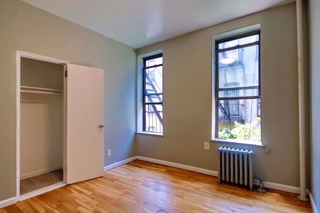 622 E 11th St in New York, NY - Building Photo - Building Photo