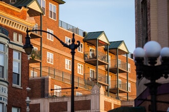 Cameron Park in La crosse, WI - Foto de edificio - Building Photo