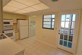 2515 Bayshore Gardens Pkwy, Unit 9 in Bradenton, FL - Building Photo - Building Photo
