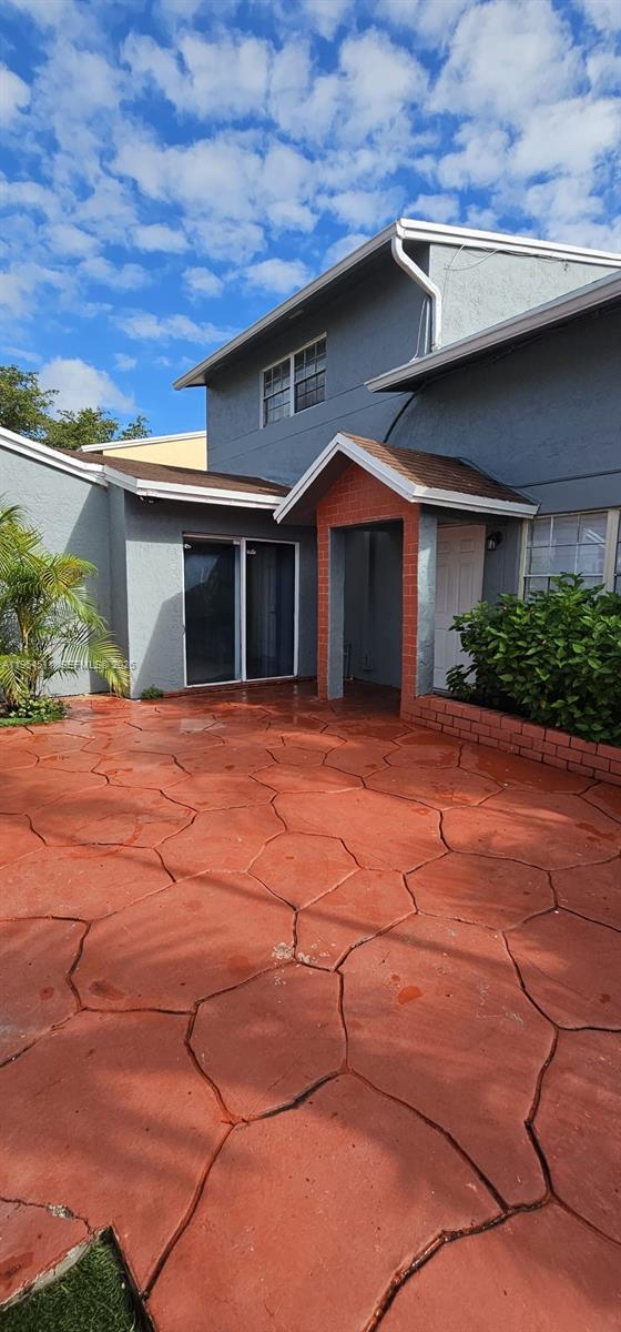 10823 SW 147th Pl in Miami, FL - Building Photo - Building Photo