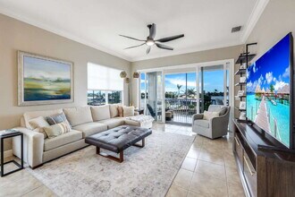 1713 Beach Pkwy in Cape Coral, FL - Building Photo - Building Photo