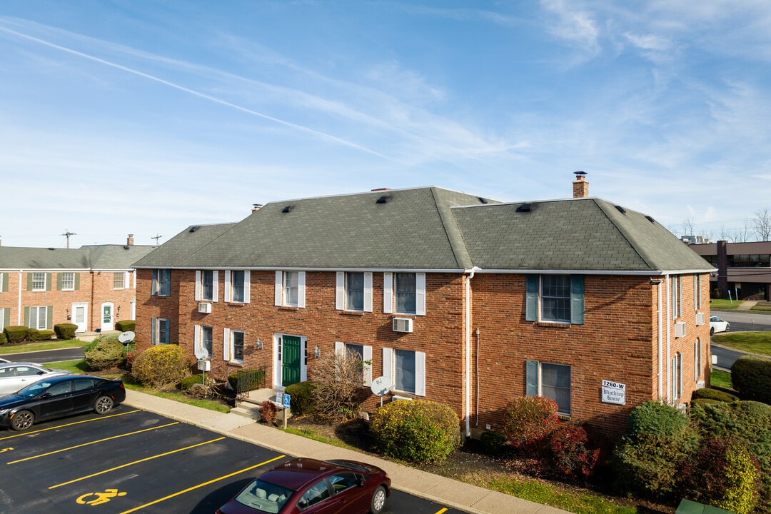 Bowdoin Square Apartments in Amherst, NY - Foto de edificio