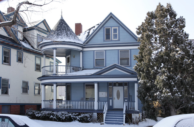 9 W Boulder St in Colorado Springs, CO - Foto de edificio - Building Photo