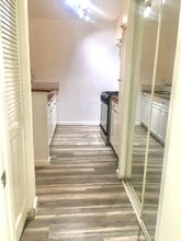 18645 Hatteras St in Tarzana, CA - Building Photo - Building Photo