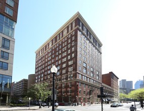 140 Clarendon Apartments in Boston, MA - Building Photo - Building Photo