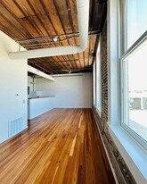 201 E Chambers St, Unit 303 in Cleburne, TX - Building Photo