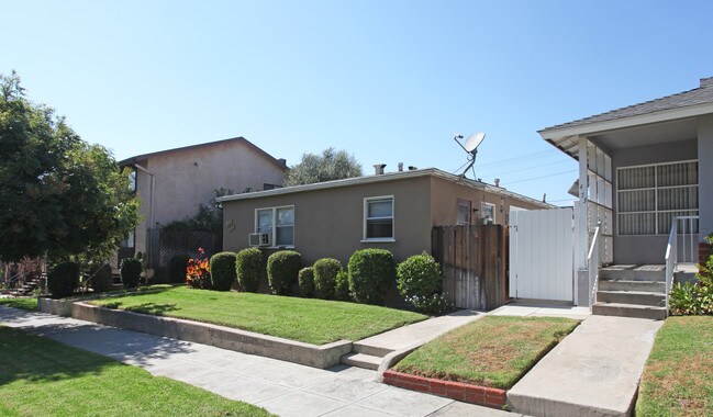 467-469 E Verdugo Ave in Burbank, CA - Building Photo - Building Photo