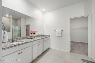 1717 Dalroy St NW in Palm Bay, FL - Foto de edificio - Building Photo