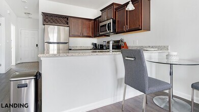 702 US-80, Unit 2707 in Bloomingdale, GA - Building Photo - Building Photo