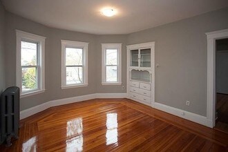 41 Belknap St-Unit -2m in Somerville, MA - Foto de edificio - Building Photo
