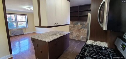 141-12 78th Rd in Queens, NY - Building Photo - Building Photo