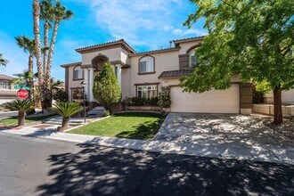 8901 Goldstone Ave in Las Vegas, NV - Building Photo - Building Photo