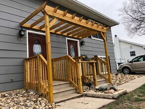 248 Grand Blvd in Evansdale, IA - Building Photo - Building Photo