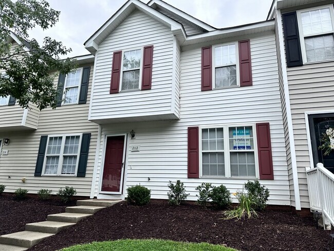 2112 Walnut Bluffs Ln in Raleigh, NC - Building Photo - Building Photo