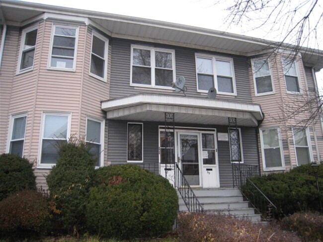 57 Marion St, Unit 2 in Medford, MA - Building Photo - Building Photo