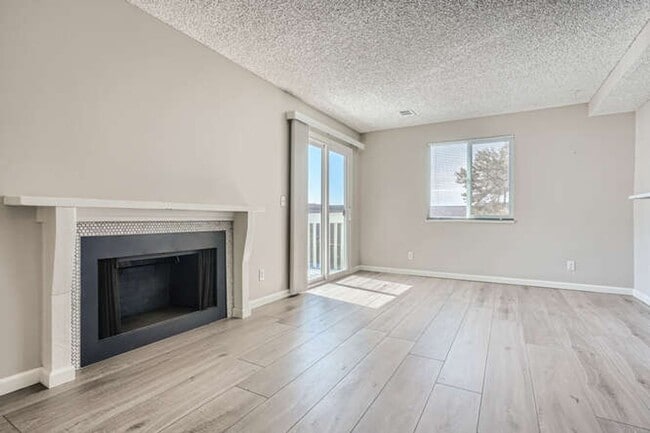 12400 E Cornell Ave in Aurora, CO - Building Photo - Building Photo