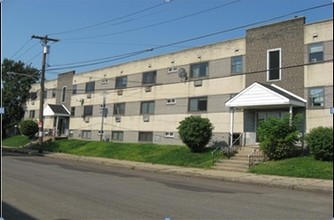 6800 Bingham St - Bingham Arms in Philadelphia, PA - Foto de edificio - Building Photo