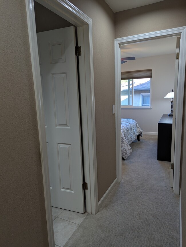 property at 2652 Hillcrest Ave