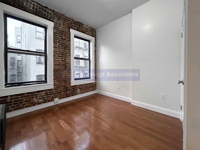 309 W 111th St