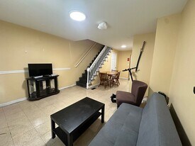 3854 Spring Garden St in Philadelphia, PA - Building Photo