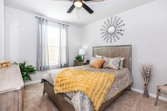 300 Dipping Ln in Houston, TX - Building Photo - Building Photo