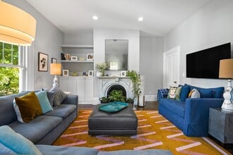 90 Maple Pl in Dedham, MA - Building Photo - Building Photo