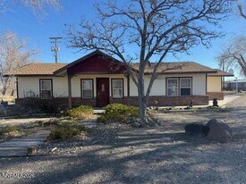 255 Jersey Ln in Fernley, NV - Building Photo