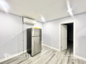 559 Dundas St in Woodstock, ON - Building Photo - Building Photo