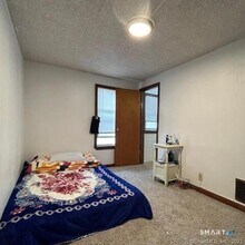 15 Wakefield Ct in New Britain, CT - Building Photo - Building Photo