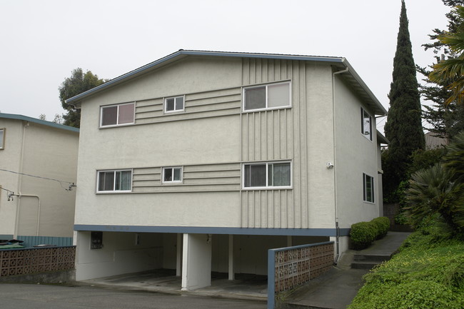 2301-2307 Regent Way in Castro Valley, CA - Foto de edificio - Building Photo