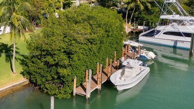 4 Harbor Point in Key Biscayne, FL - Building Photo - Building Photo