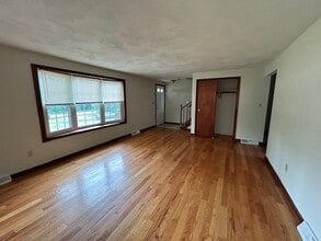 362 Plymouth St in Bridgewater, MA - Building Photo - Building Photo