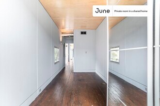 Private bedroom in 6 bed/6 bath Home in Washington, DC - Building Photo - Building Photo