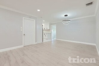 405 Kerry Dr in Clearwater, FL - Building Photo - Building Photo