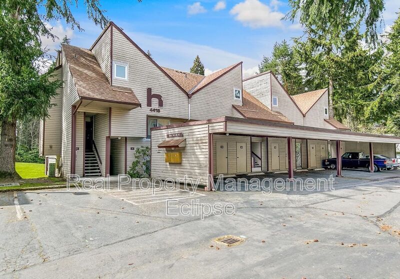 4415 145th Ave NE in Bellevue, WA - Building Photo