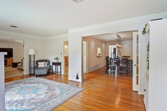 6218 Wynnwood Ln in Houston, TX - Building Photo - Building Photo