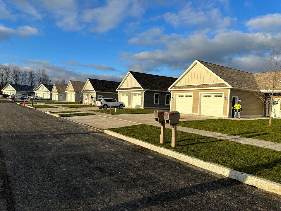 262 Liam Ln in Rome, NY - Building Photo