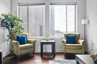 235 S Delaware St in Indianapolis, IN - Foto de edificio - Building Photo