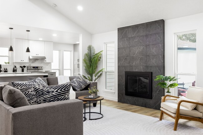 15126 Forest Lodge Dr