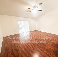 8150 Oakhurst Blvd in Lakeland, FL - Building Photo - Building Photo